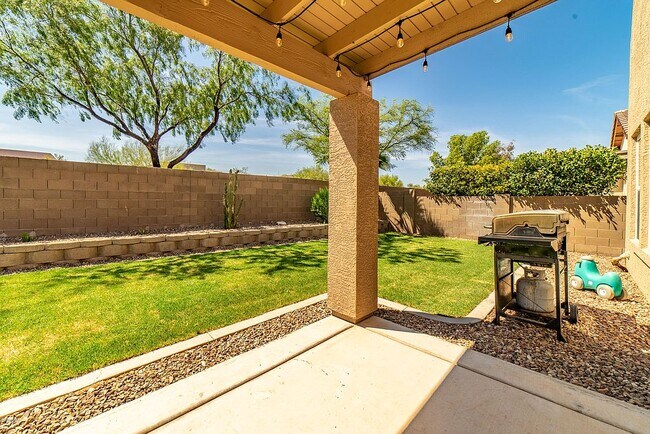 Building Photo - 13127 N Deergrass Dr