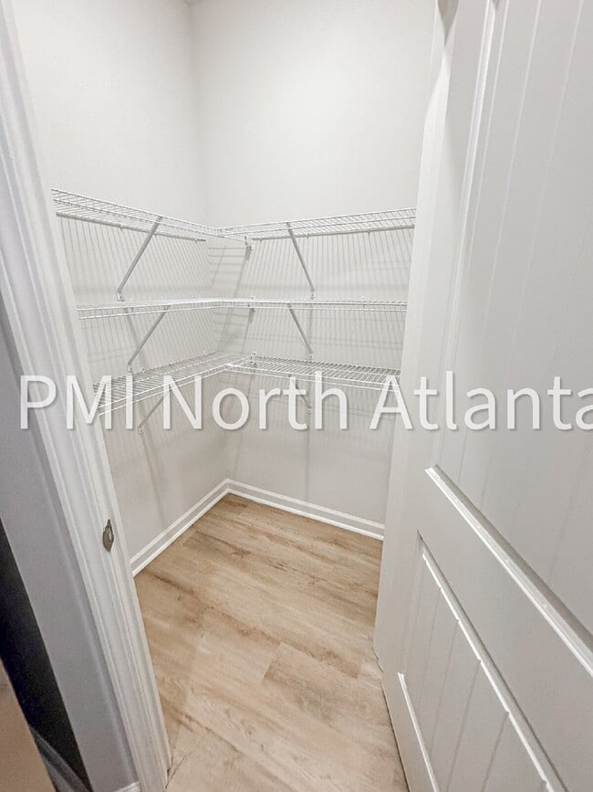 Building Photo - 6642 Corryton St