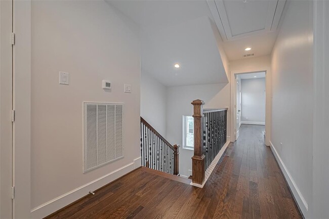 Building Photo - 9404 Glenfield Ct