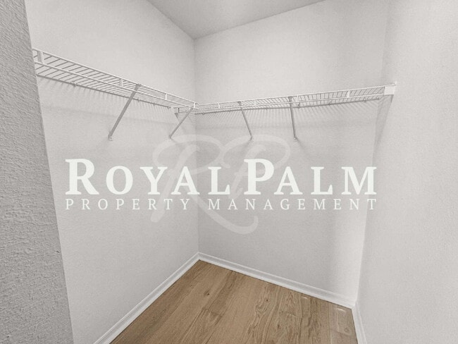 Building Photo - 326 SW 29th St