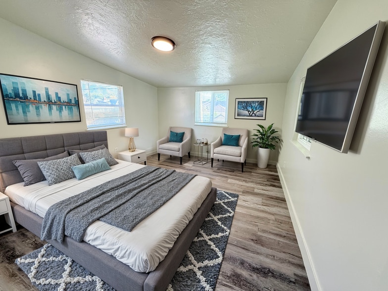 Building Photo - 3167 S 700 E