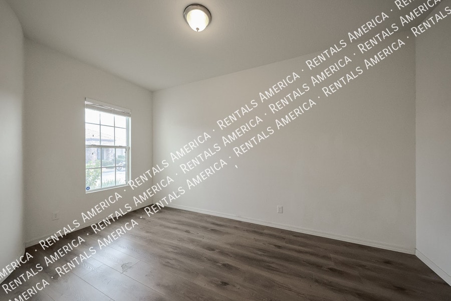 Building Photo - 22366 E Sentiero Dr