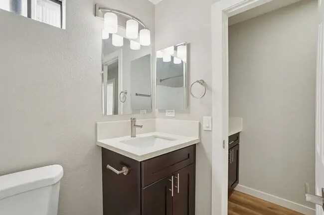 Building Photo - Chadron Apartment