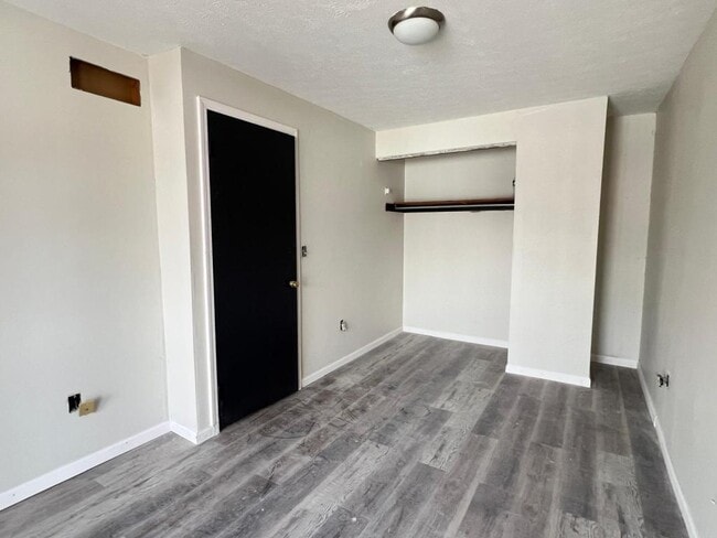 Building Photo - 93 W 9th Ave