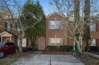 Building Photo - Beautifully Updated Decatur Townhome with Private Backyard