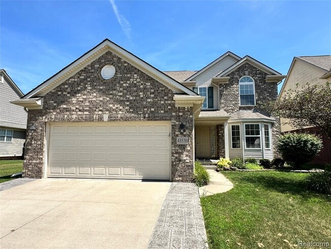 Primary Photo - 43570 Cherrywood Ln