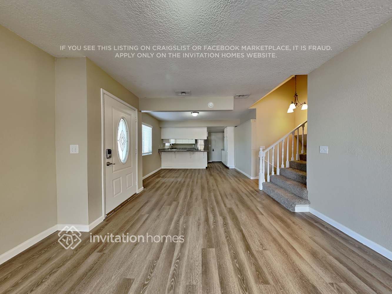 Building Photo - 560 S Wilbur