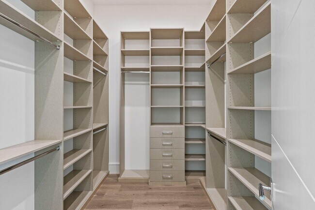 Building Photo - 2085 Vitex Ln
