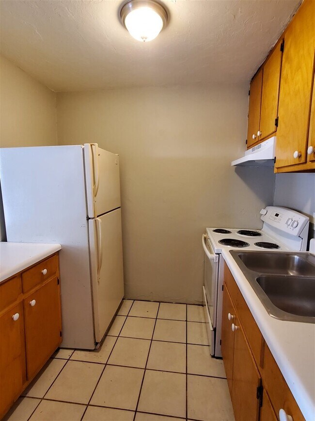 Building Photo - 1810 Pasco St