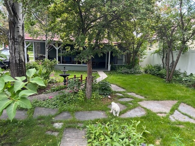 Building Photo - Whitefish 3 Bedroom partially furnished home with garage and private yard