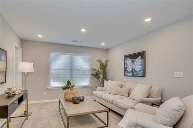 Building Photo - 105 Essence Dr