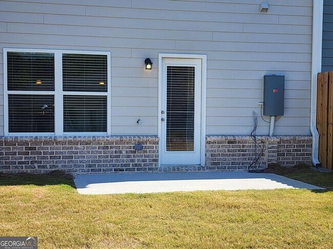 Building Photo - 832 Cygnet Ln