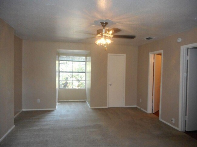 Building Photo - 3104 Cedar St