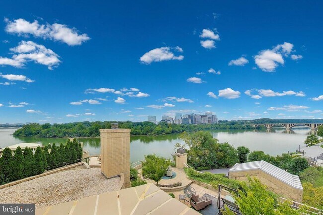 Building Photo - 3030 K St NW