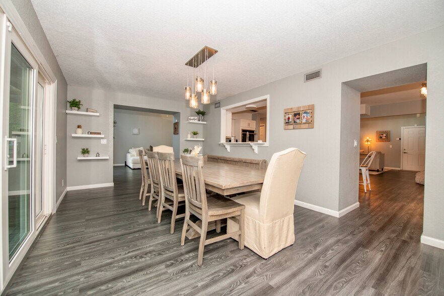 Building Photo - 16887 97th Way N