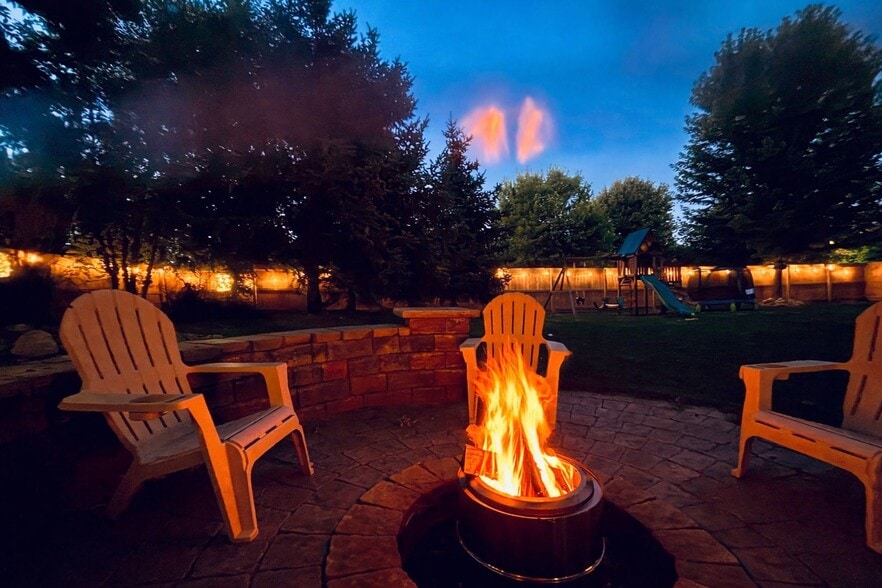 Building Photo - 2489 Schneider Ct