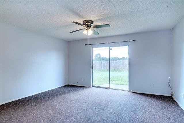 Building Photo - 202 Pine Meadow Dr