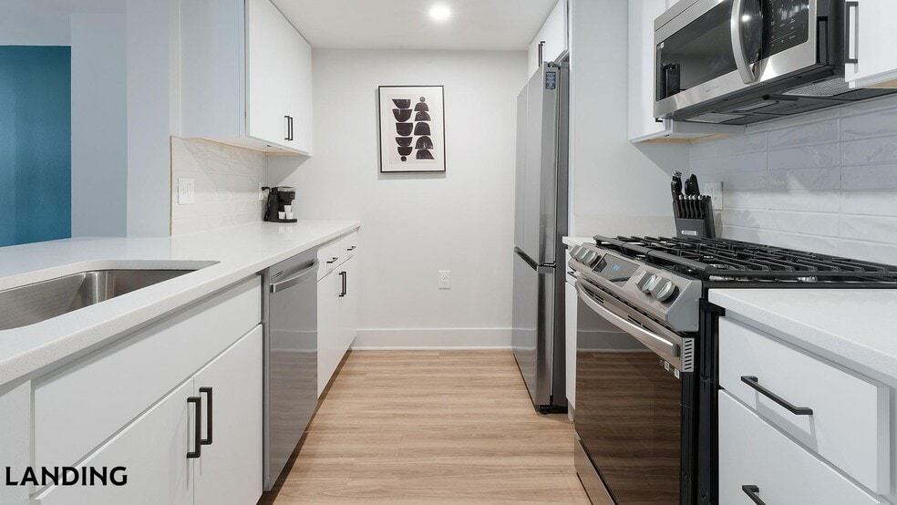 Building Photo - 1221 S Eads St