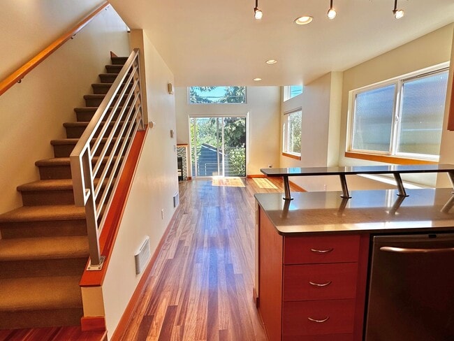 Building Photo - Three-Level Loft-Style 2BR | 3BA with Priv...