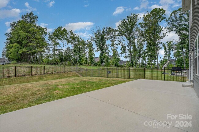 Building Photo - 15115 Moulin Court Dr