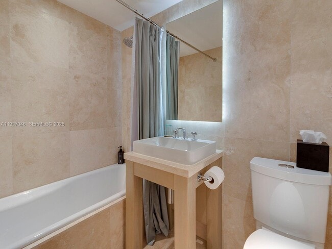 Building Photo - 102 24th St