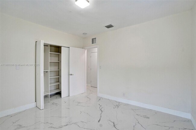Building Photo - 12055 NE 9th Ave