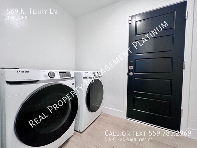 Building Photo - 569 N Terry Ln