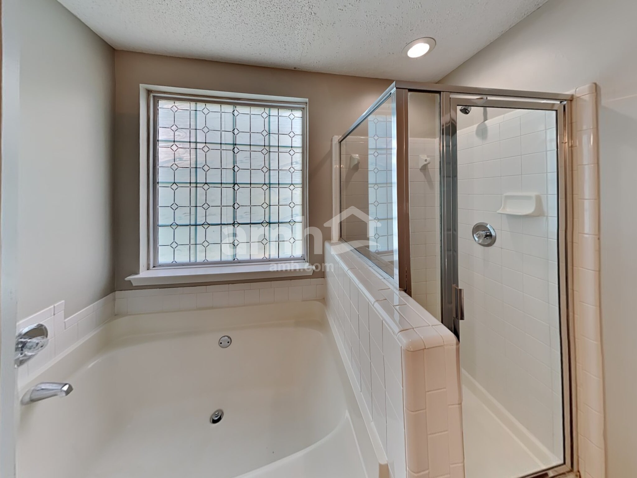 Building Photo - 1720 Silverberry Ct