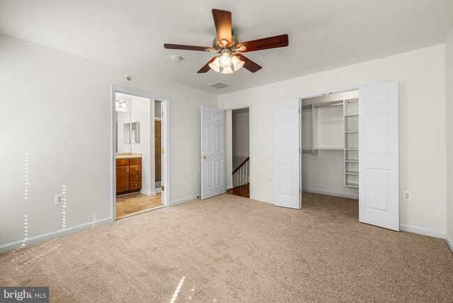 Building Photo - 129 Hearth Ct