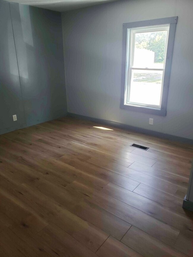 Building Photo - Olney Mobile Home Park