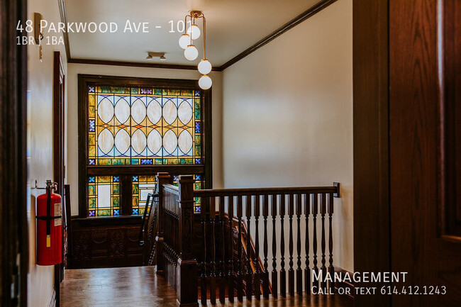 Building Photo - 48 Parkwood Ave