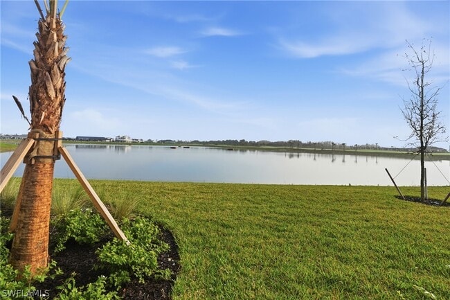 Building Photo - 15375 Grn Acrs Ave