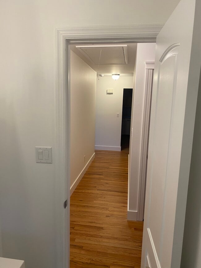 Building Photo - 61 Fulton St