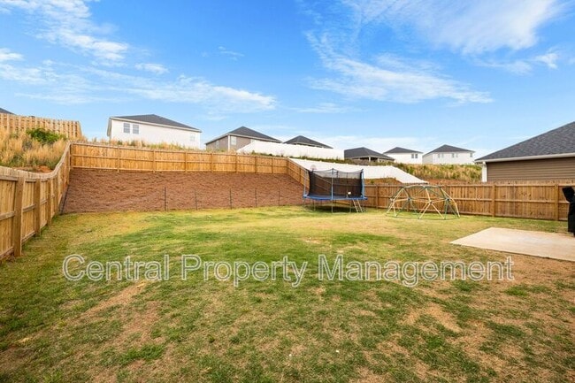 Building Photo - 320 Lavinia Cir
