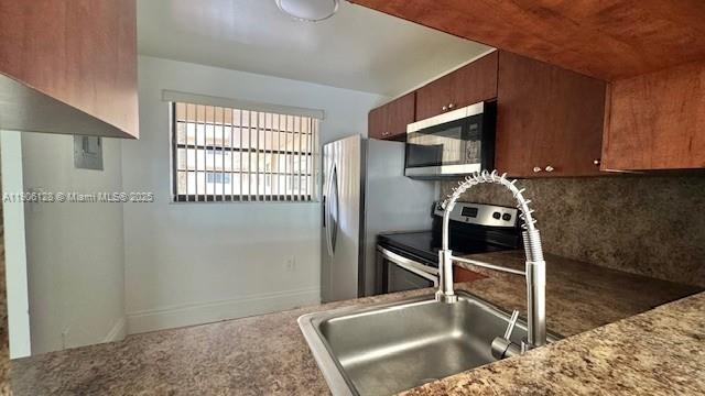 Building Photo - 10865 SW 112th Ave