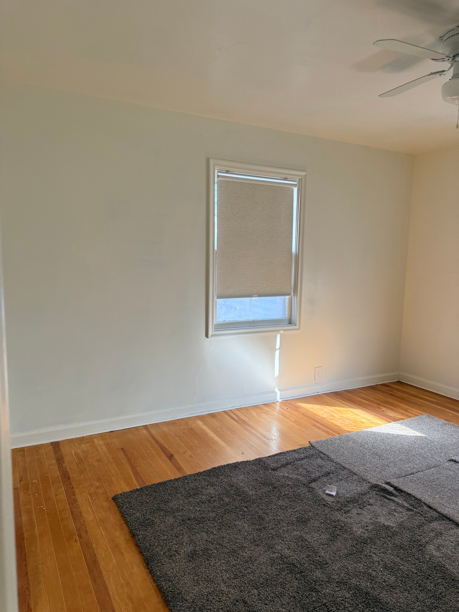 Building Photo - 3585 S 900 E