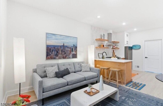 Building Photo - 111 Clarke Ave