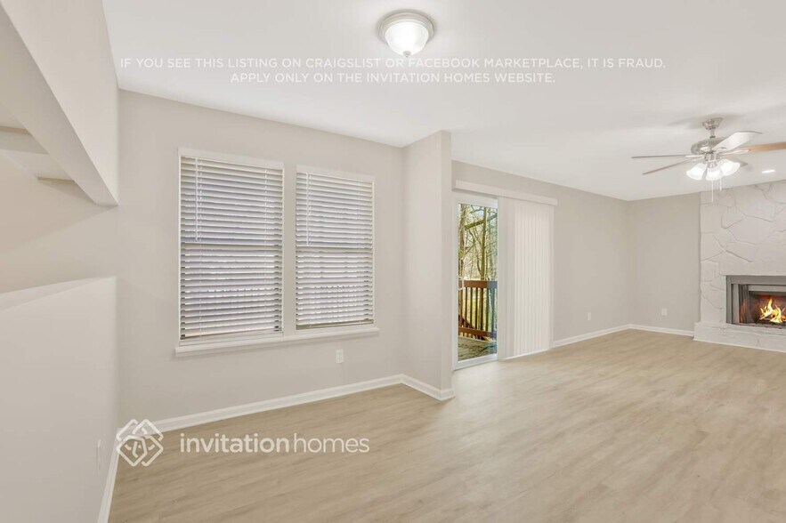 Building Photo - 2505 Desiree Way NW