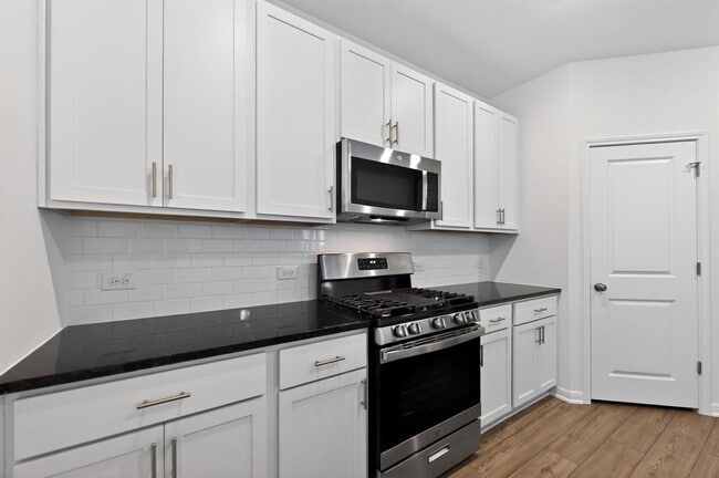 Building Photo - 5804 Swedish Farms Ter