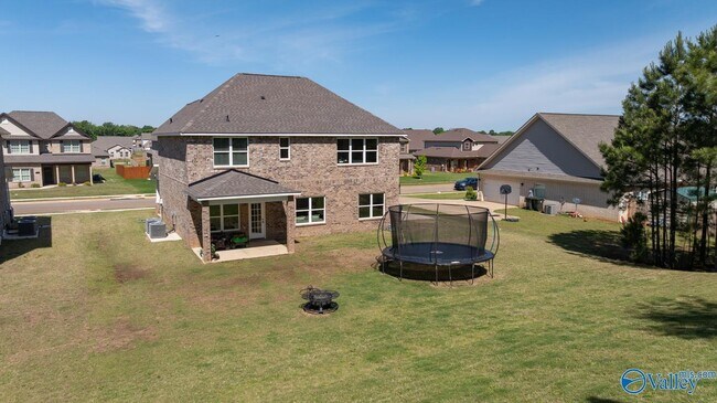 Building Photo - 123 Ivy Vine Dr