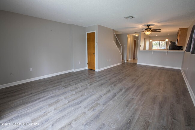 Building Photo - 277 Monroe Ave