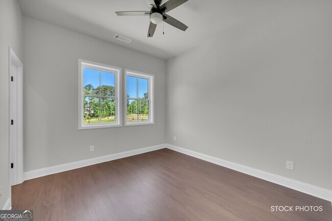 Building Photo - 1038 Homestead Way St