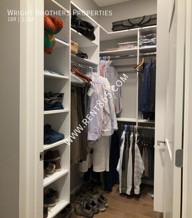 Building Photo - 333 W Depot Ave