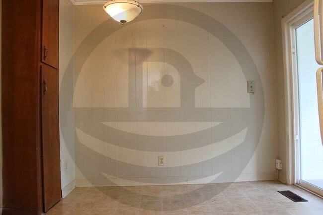 Building Photo - 1111 W Scenic Dr