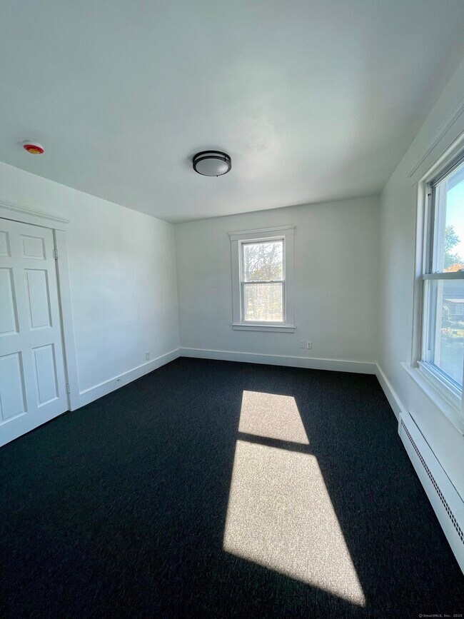 Building Photo - 46 George St