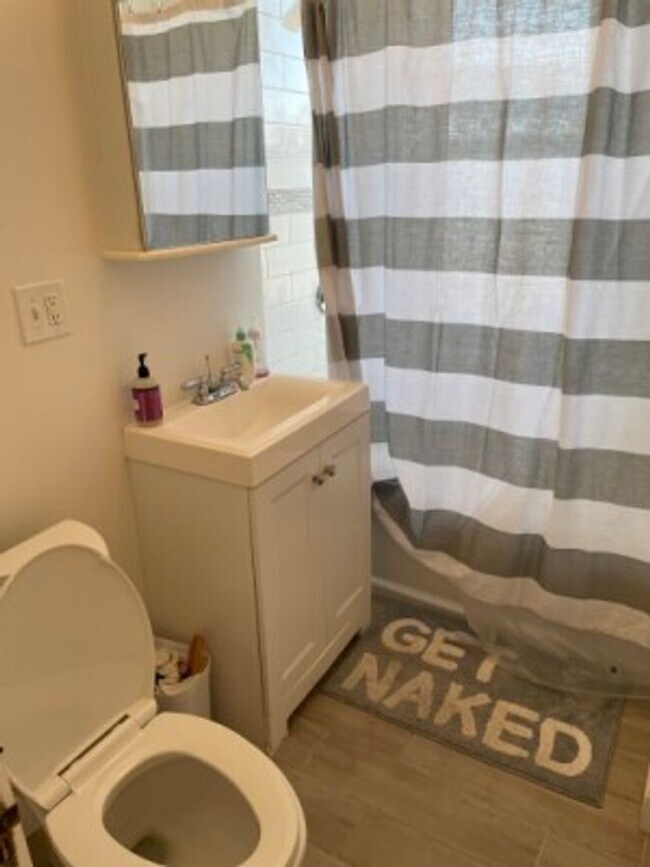 Building Photo - Allston 2 bedroom apartment - Available 6/1