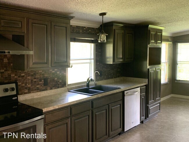 Building Photo - 3 br, 2 bath House - 1304 Hollow Oaks Ln