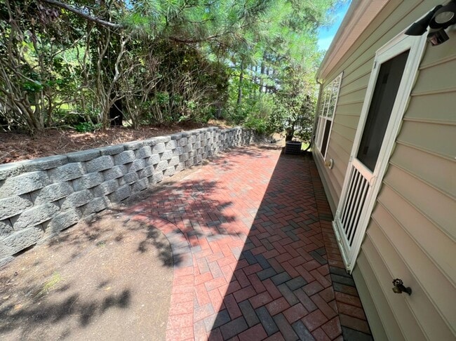Building Photo - Cute Ranch Home near Southpoint and RTP