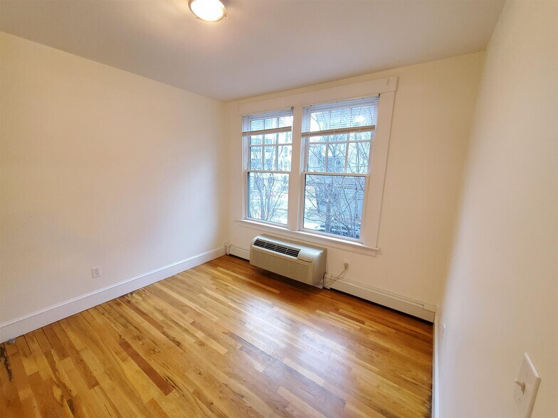 Building Photo - 426 Norfolk St