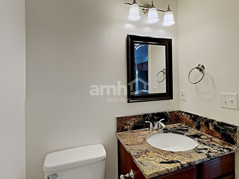 Building Photo - 2551 N Hose Gulch Ave